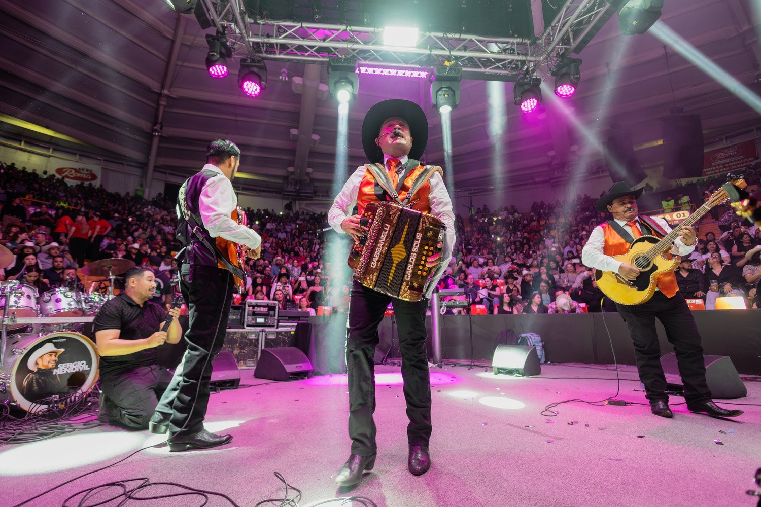 Grupo Silverado on Stagerio de palenque, 2026